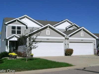 895 Spirea, Howell, MI, 48843