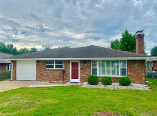 9108 Brownridge Dr, Saint Louis, MO 63114