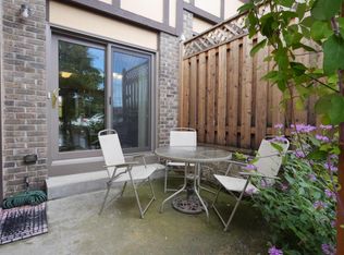 567 Hartridge Dr, Hartland, WI 53029