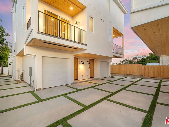 3rd image of 5248 Auckland Ave