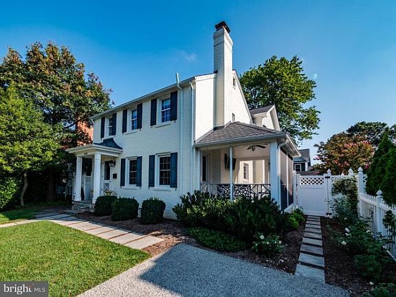 3rd image of 2305 N Columbus St