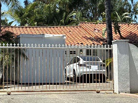 2nd image of 5511 Wilbur Ave