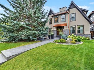1121 N Valois Ave SW, Calgary, AB T2T 1L4