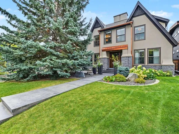 1121 N Valois Ave SW, Calgary, AB T2T 1L4