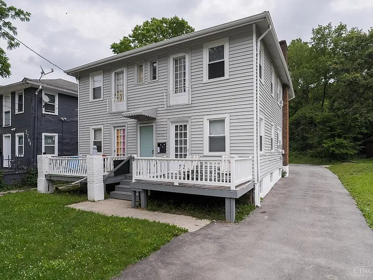 3762 Vine St #3 — Photo 1