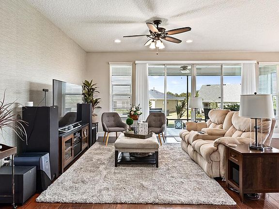 5th image of 5095 NW 35th Pl