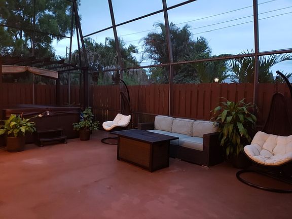 2 story screen patio