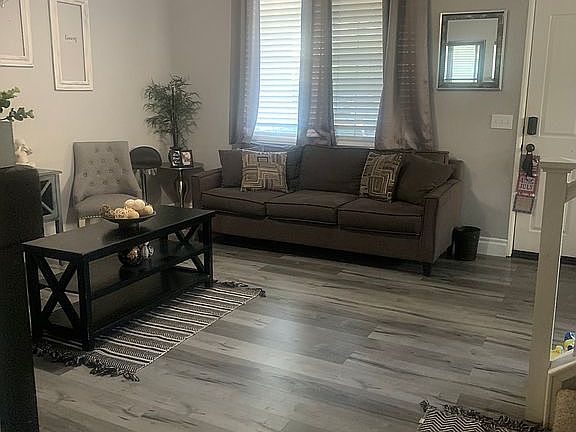 5th image of 15034 Leaf Ln