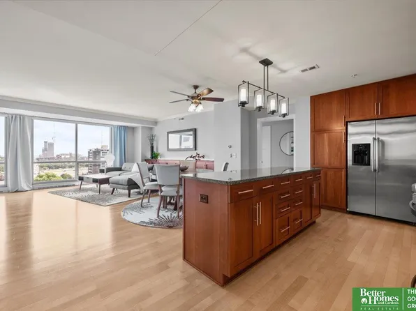 200 S 31st Ave APT 4704, Omaha, NE 68131