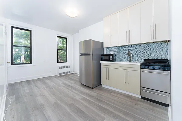 Rented by Julianna Realty Corp | media 1