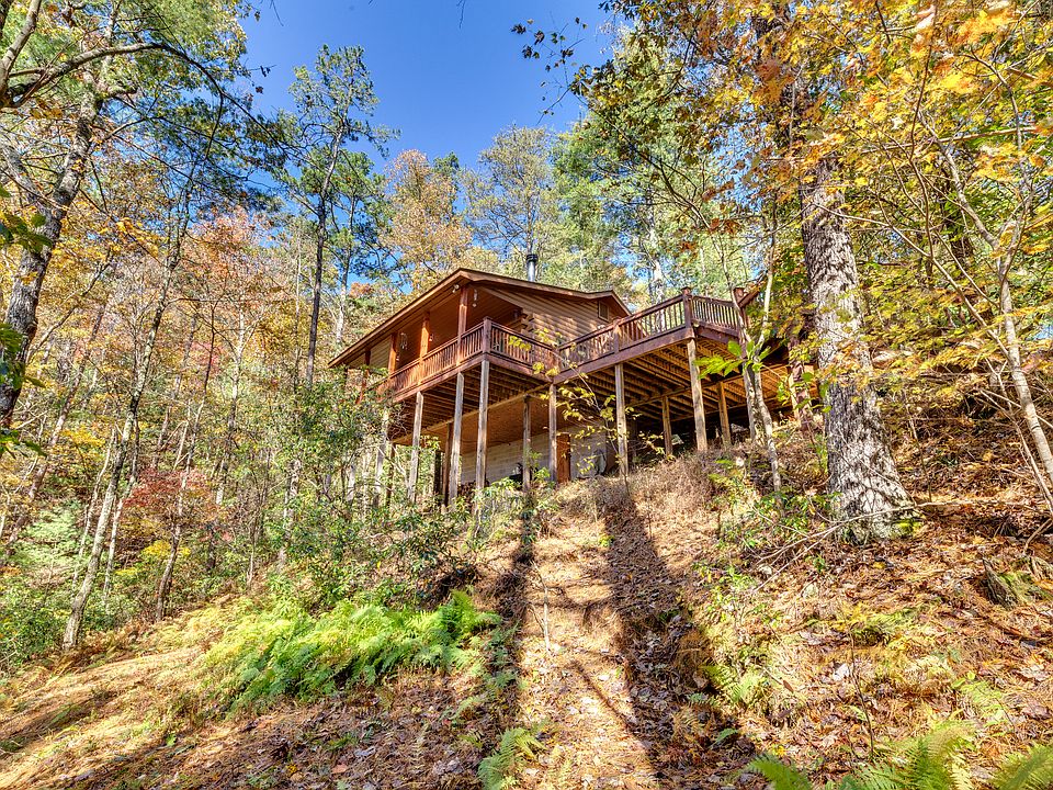 Back View of Cabin