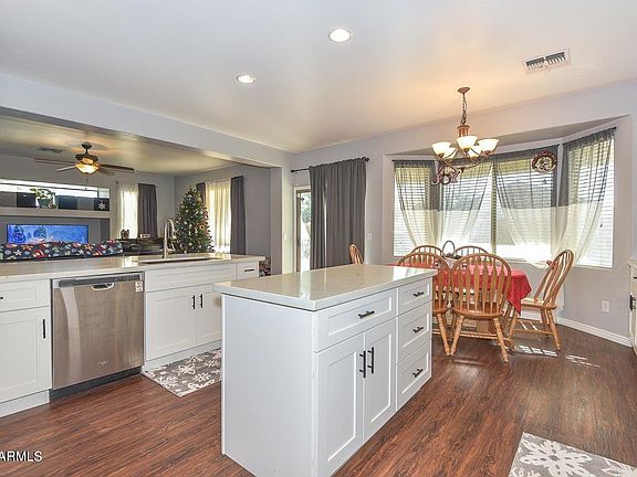 5th image of 17623 W Crocus Dr