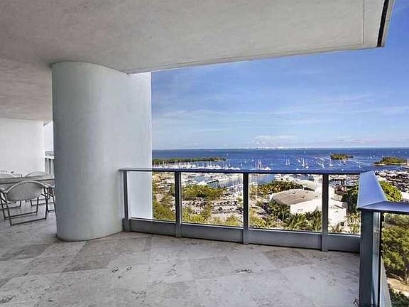 4th image of 2627 Bayshore Dr #1606