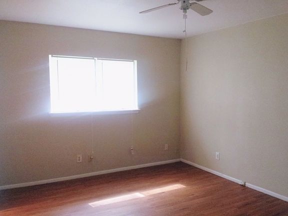 5th image of 1022 Hickory Trail St
