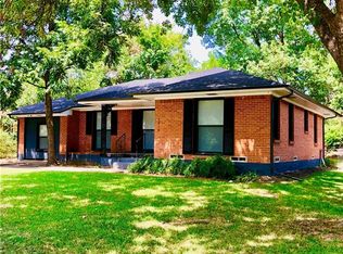 2810 E Atoll Dr, Dallas, TX