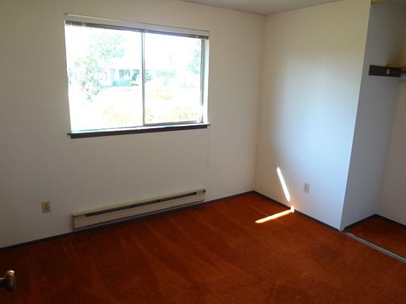 3rd image of 2212 25th Ave SE