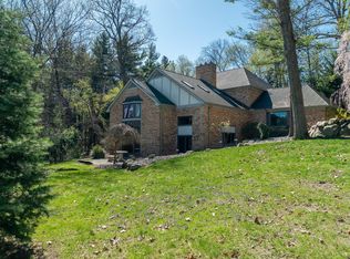 4693 Gallagher Rd, Rochester, MI 48306