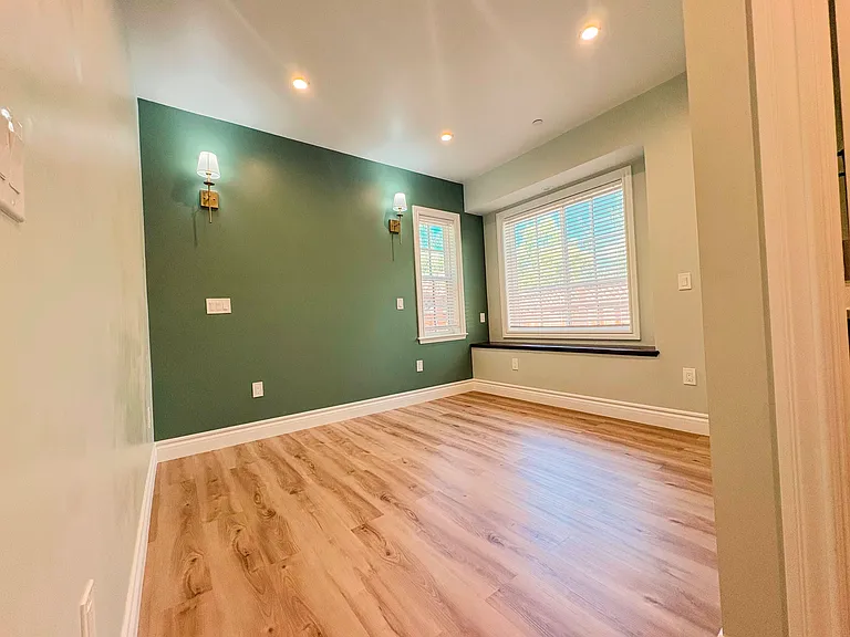22379 McClellan Rd — Photo 10
