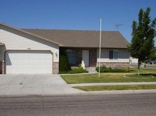 1556 S Windsor Dr, Ammon, ID 83406