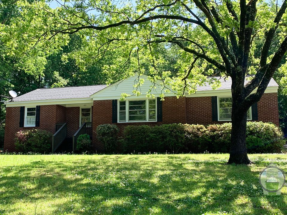 1st image of 122 Woodland Dr
