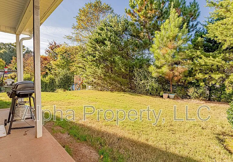 8 Reid Valley Ct — Photo 28