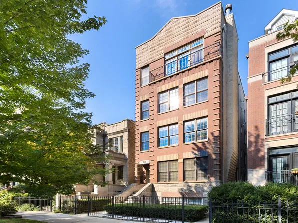 3634 N Fremont St APT 4, Chicago, IL 60613