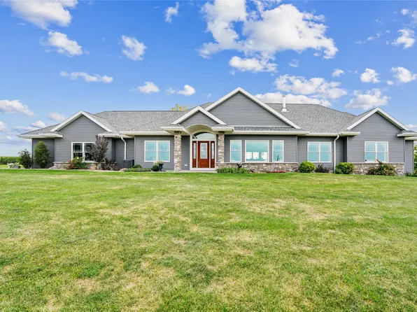 4093 70th St, Grinnell, IA 50112