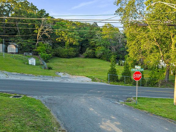 5th image of 1405 Blythe Ferry Rd NE