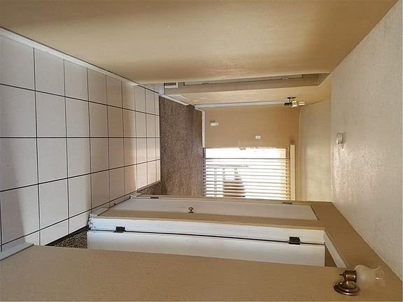 3rd image of 368 Chermont Dr