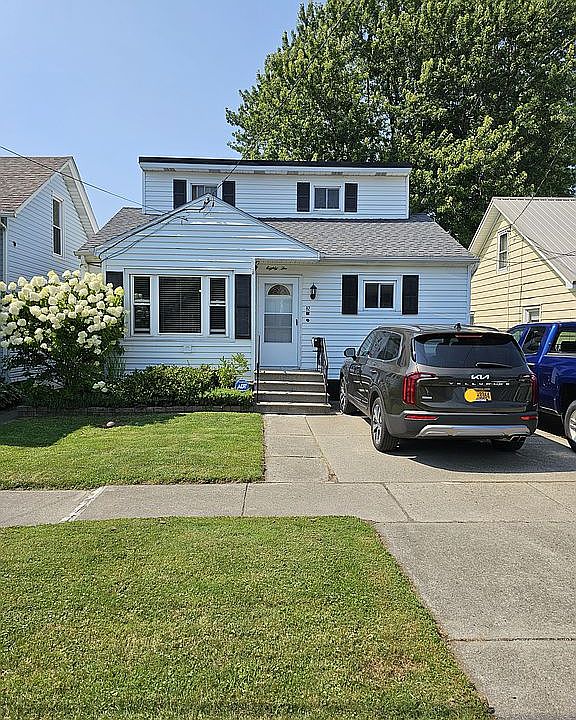 1st image of 82 E Pine St