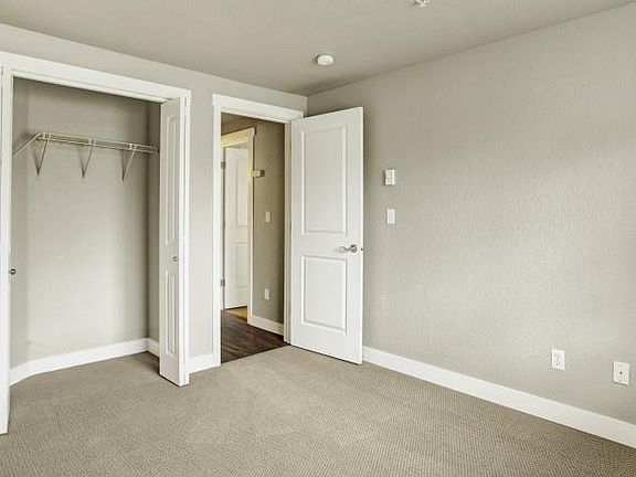 3rd image of 5419 Village Park Dr SE