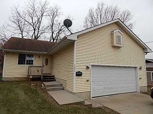 1024 Bundy St, Des Moines, IA 50315