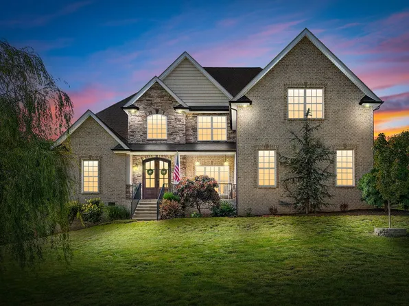 332 Brigg Dr, Clarksville, TN 37043