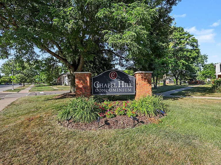 3422 Burbank Dr — Photo 13