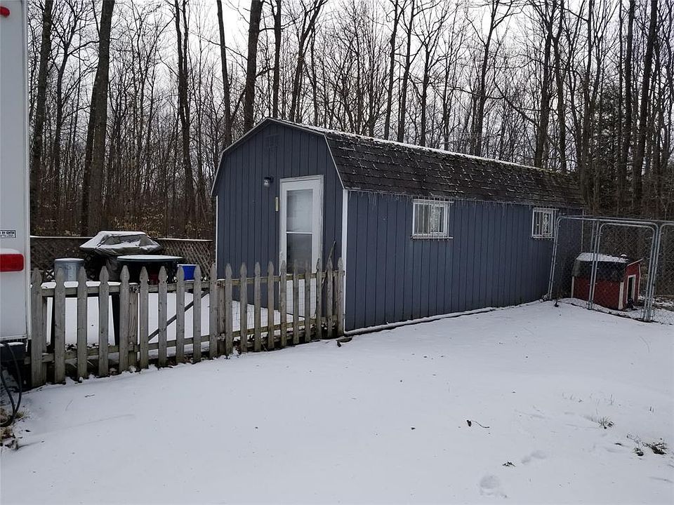 2nd image of 100 Rich Hill Rd