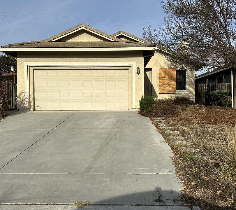 1st image of 895 Valley Oak Dr