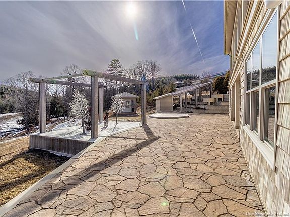 3rd image of 19 London Rd