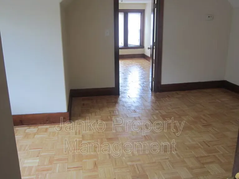 2855 E 82nd St #3F — Photo 1