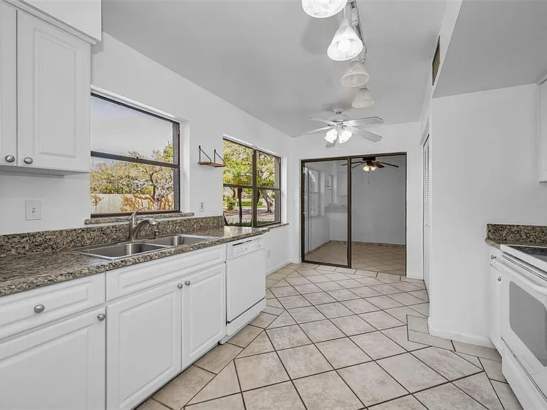 10626 Longwood Dr #102 — Photo 15
