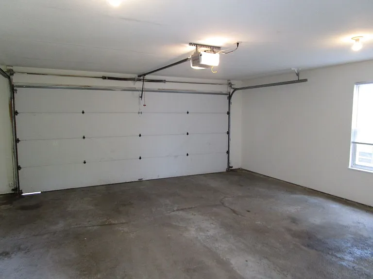 5004-5006 Betty Jean Way — Photo 28