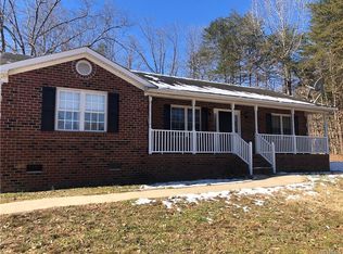 54 Rhodes Ln, Cartersville, VA 23027