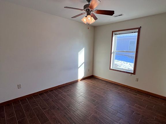 2nd image of 2910-2920 N 23rd St #2914