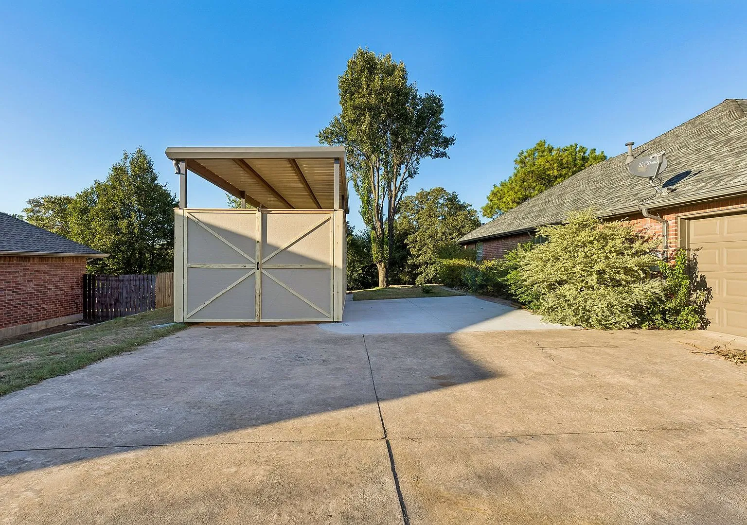 15069 Scottsdale Ln — Photo 3