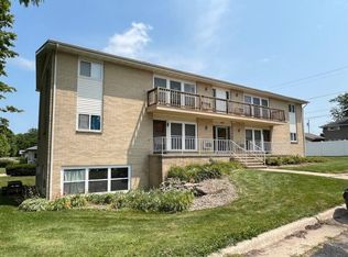 420 Farnham St, Marshall, WI 53559