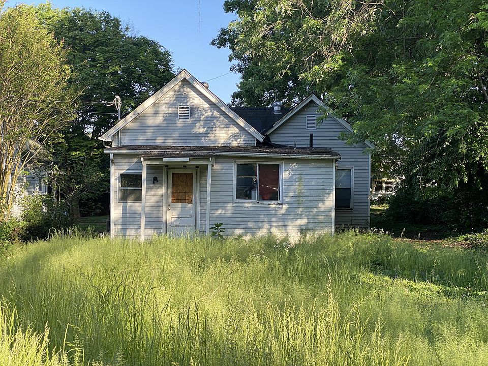 2nd image of 405 E Holston Ave