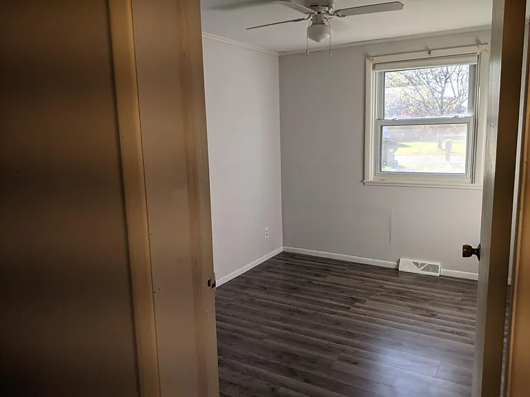 3009 Emmons Ave — Photo 13