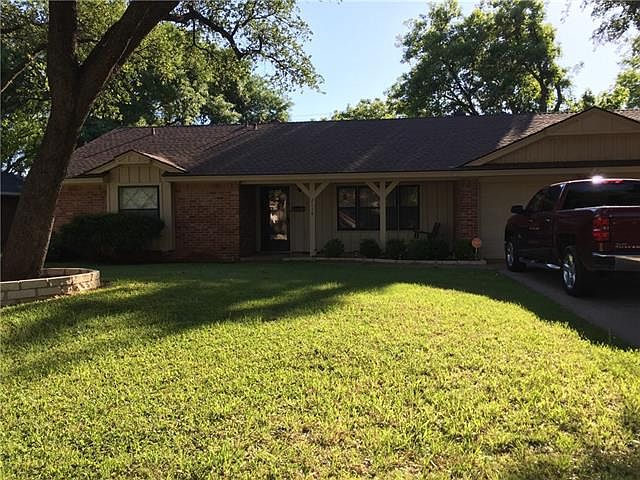 1st image of 2116 Crescent Dr