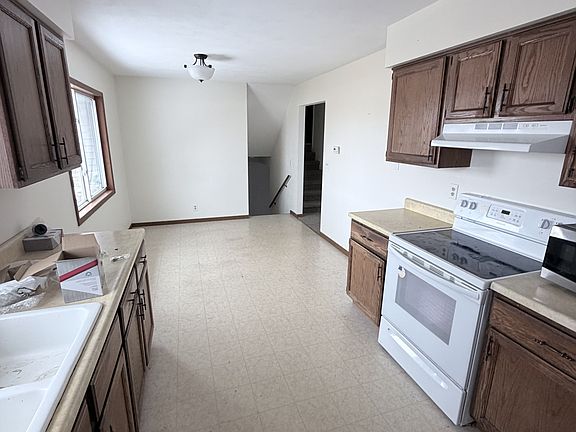 4th image of 6014 Hartford Dr