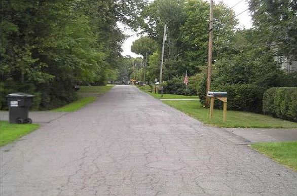 2nd image of 3816 Eigen St