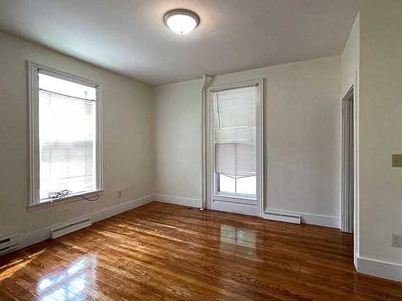 5th image of 61 Gray St #1S